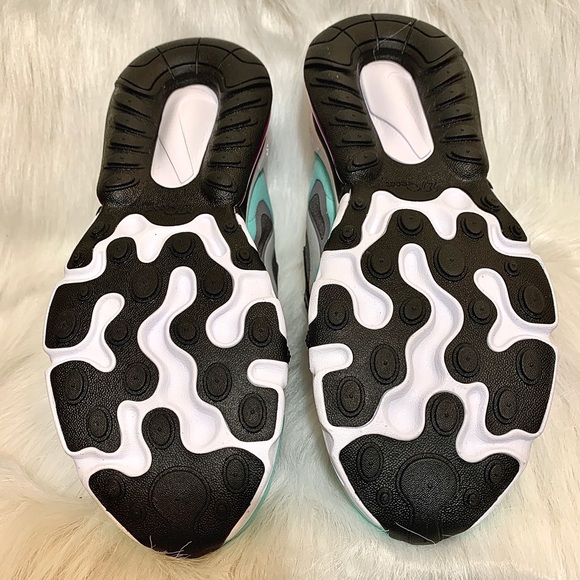 NEW! Nike Air Max React 270 NEW! - Picture 6 of 7